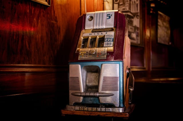 Mills “High Top” 5-cent mechanical slot machine